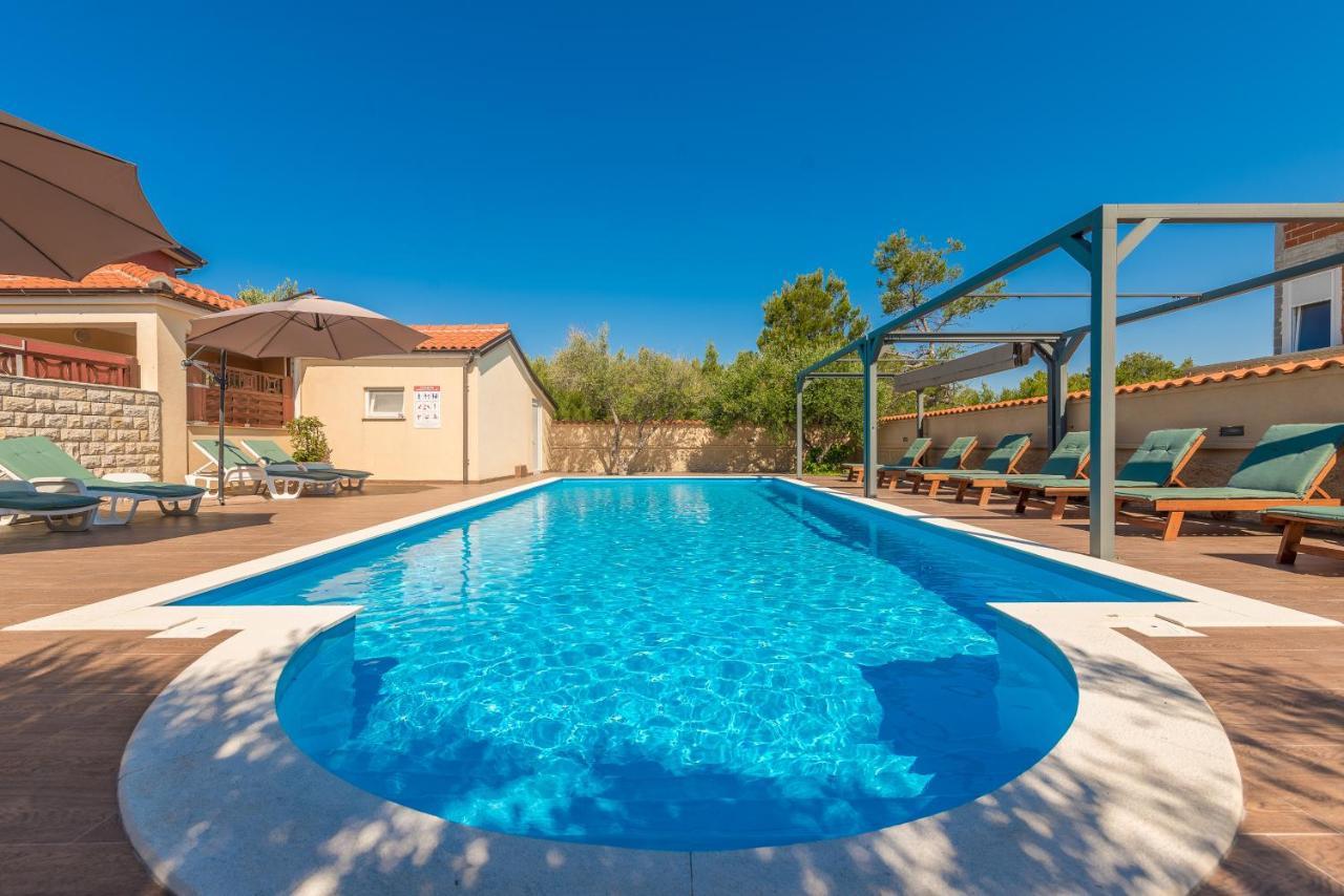 Villa Mare Apartments Vir Extérieur photo