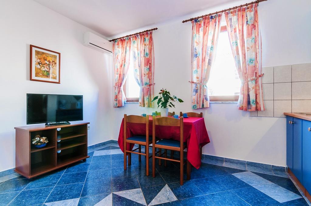 Villa Mare Apartments Vir Extérieur photo